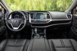 Toyota Highlander SE 2016 года